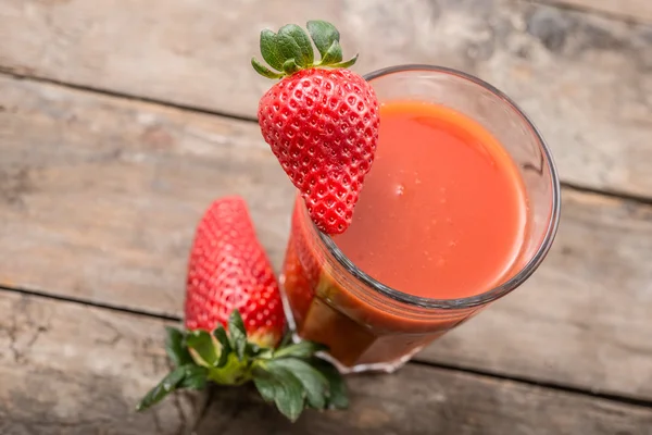 Erdbeer-Smoothie — Stockfoto