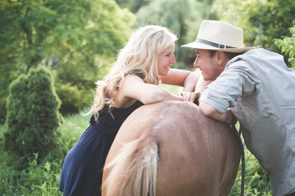 Coutry living, happy loving couple — Stock Photo, Image