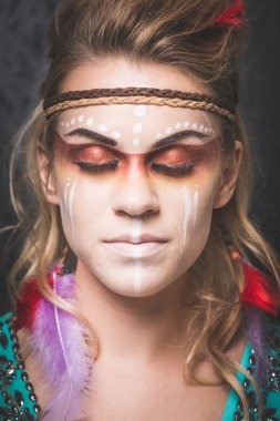 Kızılderili kamuflaj ile