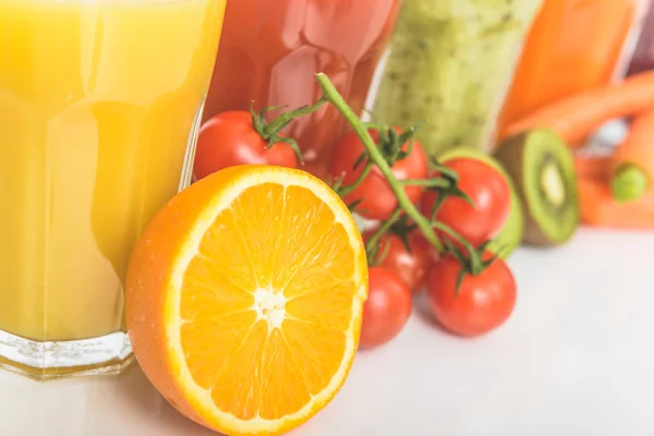 Healthy smoothies in glasses — Stock Photo, Image