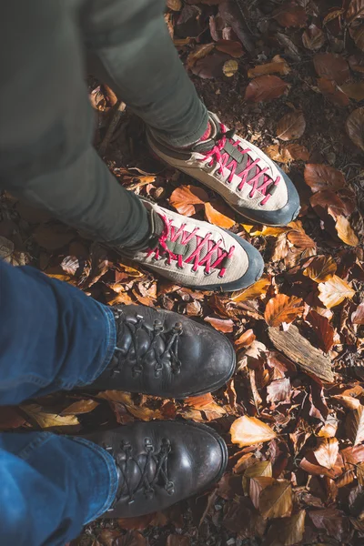 Paar, Man en vrouw voeten — Stockfoto