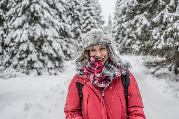 Woman winter hiking. — Stock Photo, Image