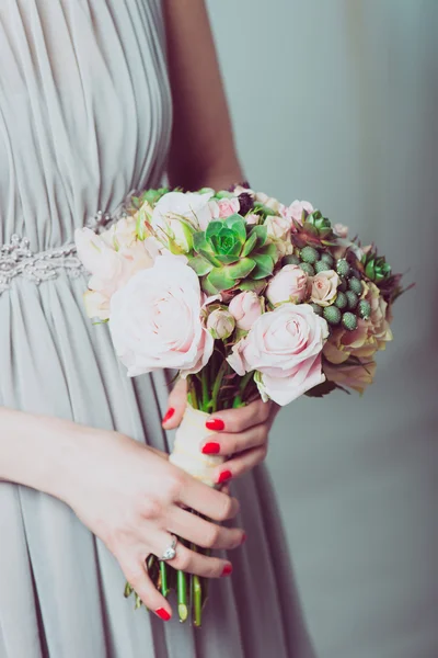 Bouquet da sposa di fiori — Foto Stock