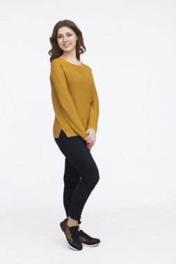 güzel esmer gülümseyen