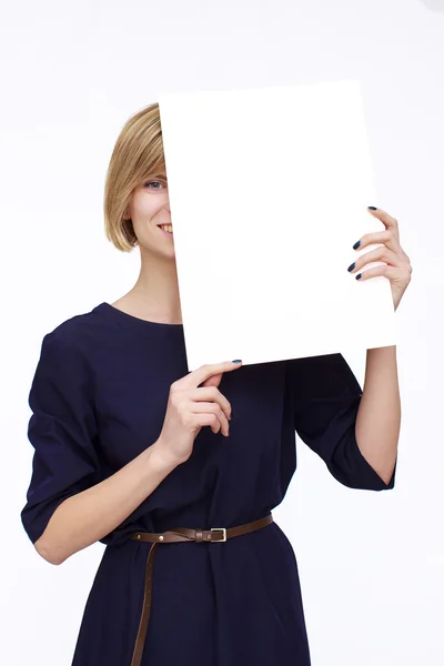 Frau im blauen Kleid — Stockfoto