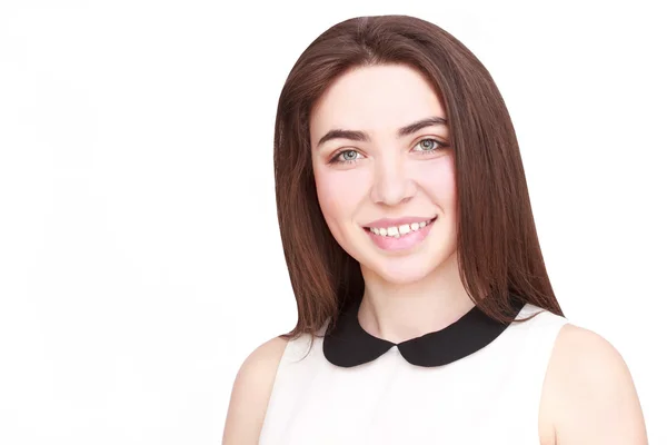 Retrato de mujer hermosa en blanco — Foto de Stock