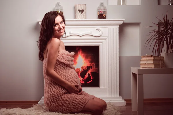 Belle femme enceinte — Photo