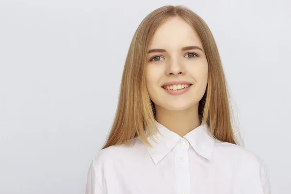 Feliz joven mujer — Foto de Stock