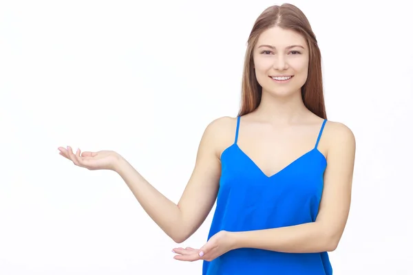 Heureuse jeune femme isolée sur fond blanc — Photo