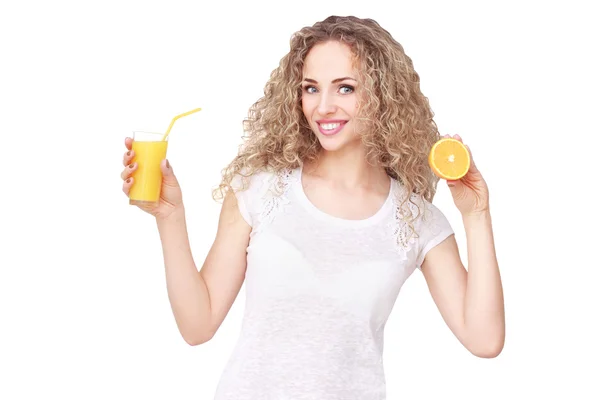 Mujer feliz con jugo de frutas —  Fotos de Stock