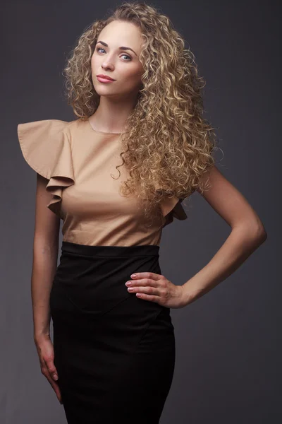 Portrait of perfect woman with curly hair — Stock Photo, Image