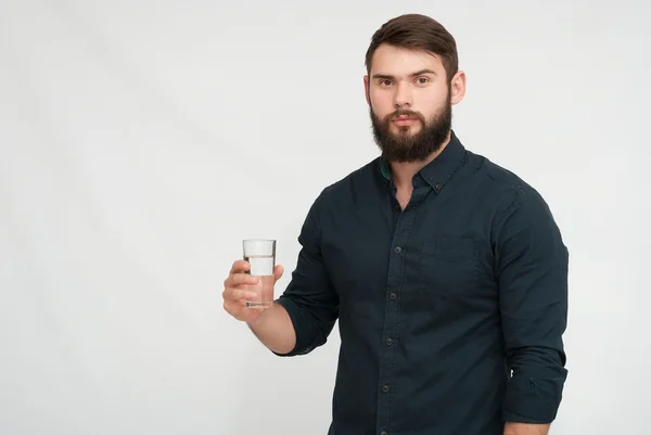 Retrato de homem bonito com barba — Fotografia de Stock