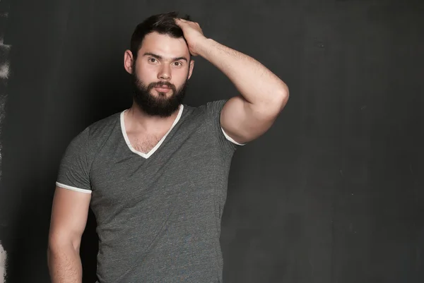 Retrato de homem bonito com barba — Fotografia de Stock