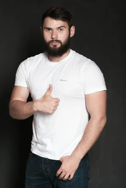 Portret van een knappe man met baard — Stockfoto