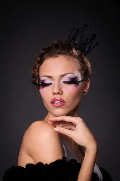 Mujer con maquillaje de creatividad —  Fotos de Stock