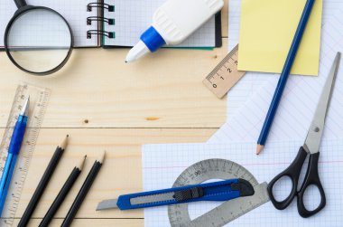 Okul ve ofis kağıtları