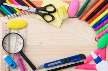 dizüstü bilgisayar boşaltmak ile okul Kırtasiye