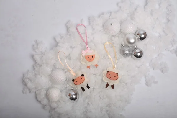 Funny Christmas sheep and balls — Stock Photo, Image