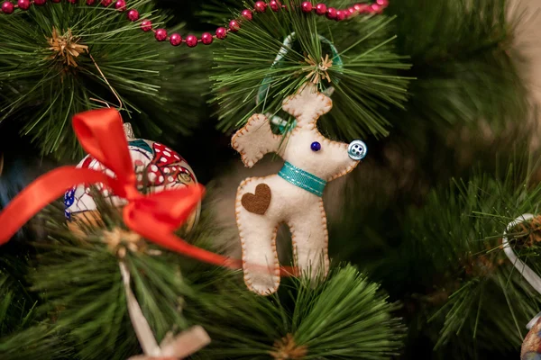 Christmas decoration felt deer — Stock Photo, Image