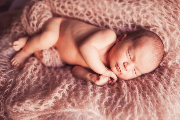 Doce bebê recém-nascido — Fotografia de Stock