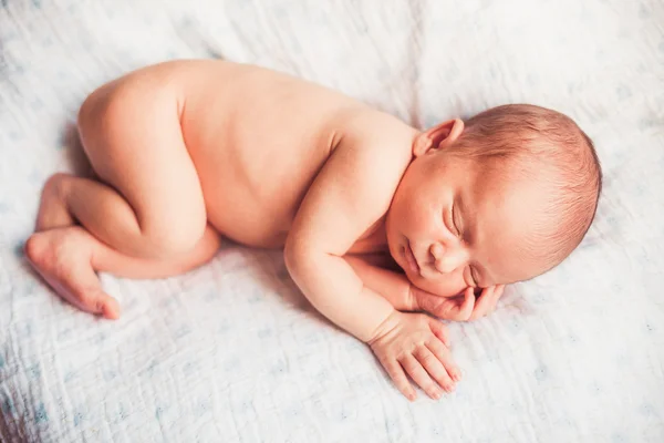 Dulce bebé recién nacido — Foto de Stock