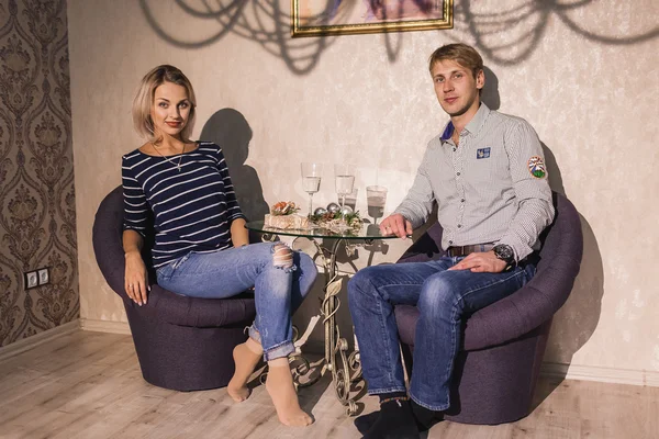 Couple in love indoor — Stock Photo, Image