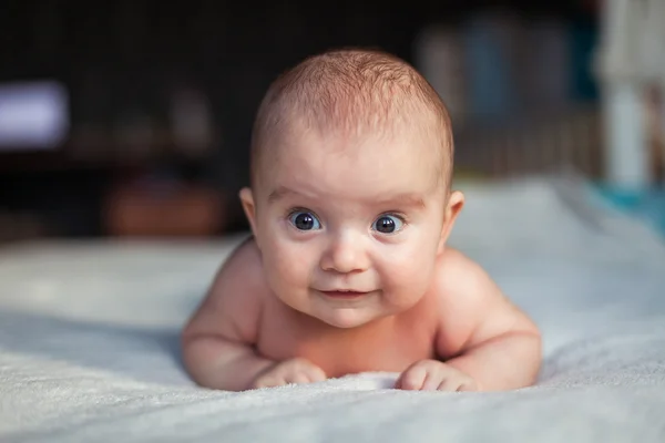 Söt liten bebis — Stockfoto