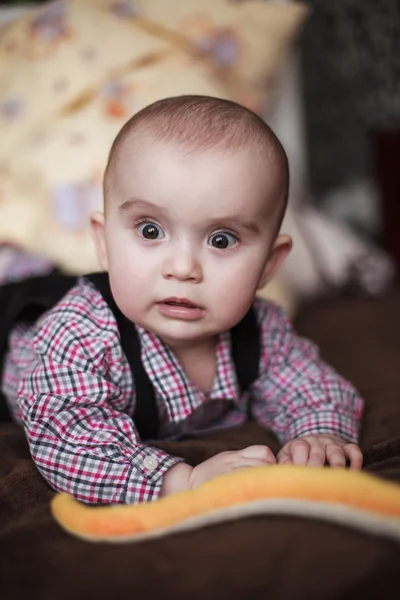 Söt liten pojke — Stockfoto