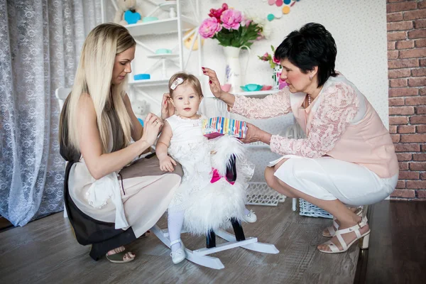 Glückliche Mutter und Tochter — Stockfoto