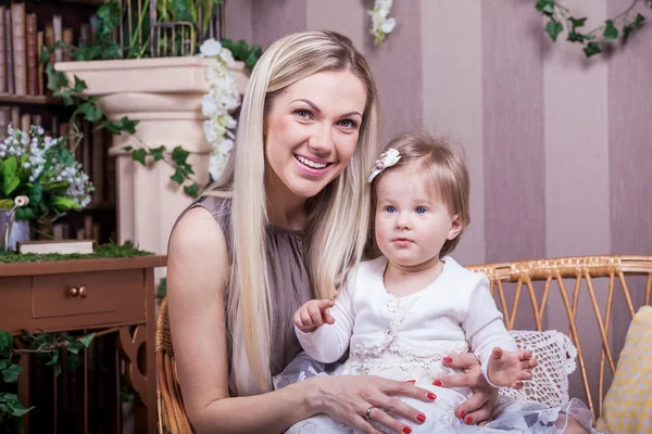 Happy mother and daughter — Stock Photo, Image