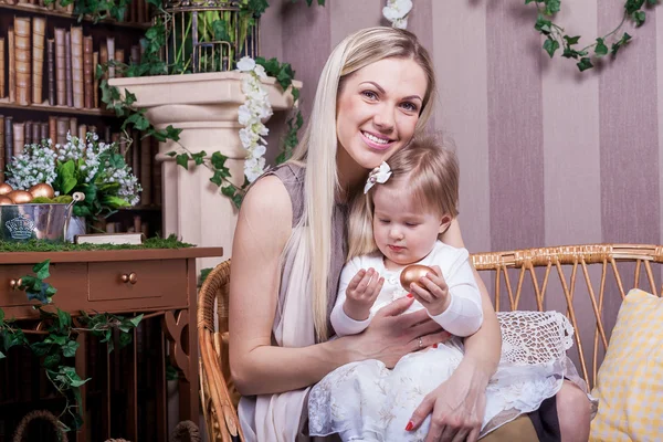 Happy mother and daughter — Stock Photo, Image