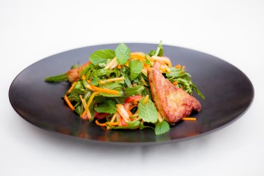 Lezzetli sebze salatası.