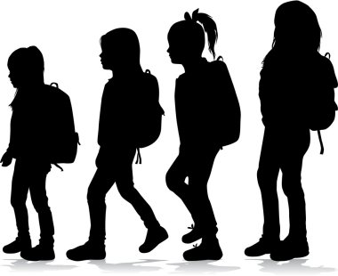 Sırt çantalı bir çocuğun silueti. .