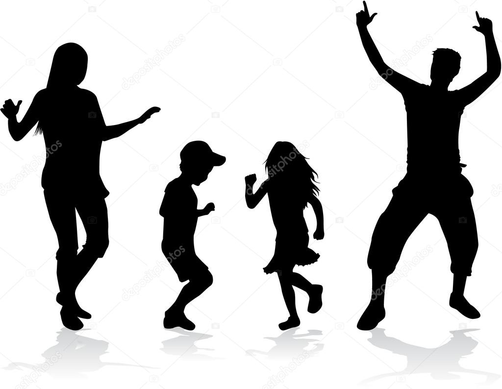 Семья танцует силуэт