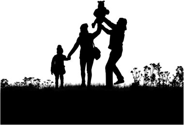 Doğada aile siluetleri.