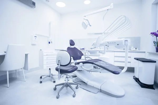 Studio dentistico moderno . — Foto Stock