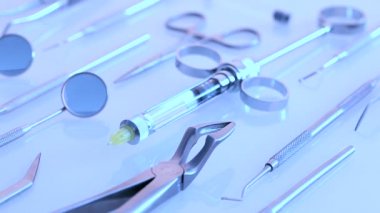 beyaz zemin üzerinde diş donanımları