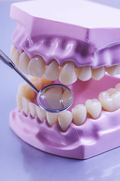 Herramientas dentales profesionales —  Fotos de Stock