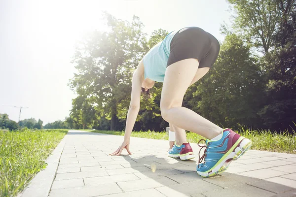 Pozycja początkowa lekkoatleta, sprinter — Zdjęcie stockowe