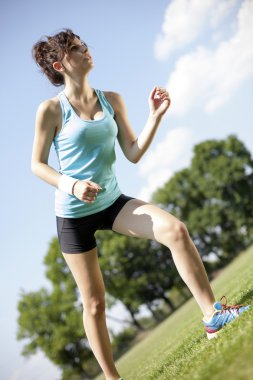 iki güzel kız koşu