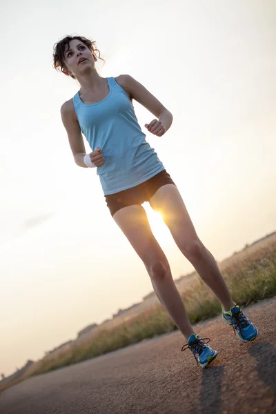 Two pretty girls jogging in the morning — Stock Photo, Image