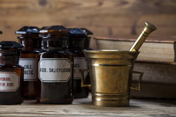 La antigua medicina natural, hierbas y medicinas —  Fotos de Stock