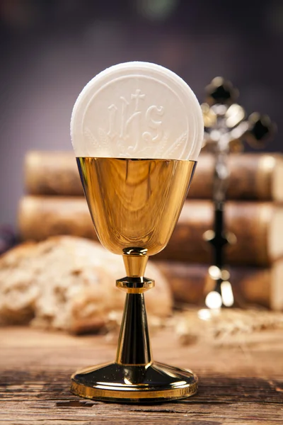 신성한 개체, 성경, 빵과 포도주. — 스톡 사진