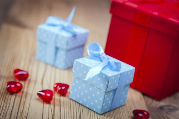 Dia dos Namorados, o dia dos amantes! Presentes e vermelho apaixonado — Fotografia de Stock