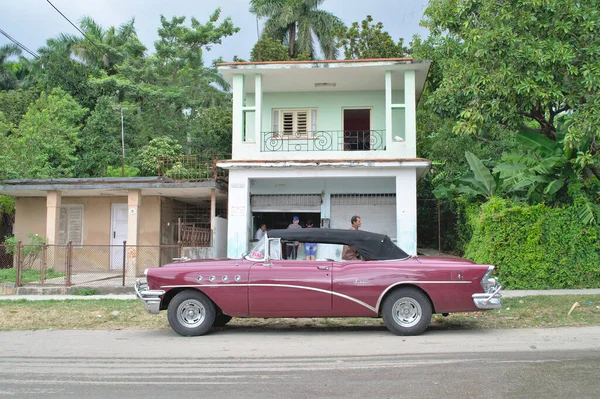 Finca Vigia Cuba Januari 2018 Vintage Klassieke Auto Geparkeerd Straat — Stockfoto