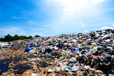 Çöp dağları, büyük çöp yığınları, çözülemeyen plastik atıklar, kentsel ve endüstriyel alanlardaki kirlilik