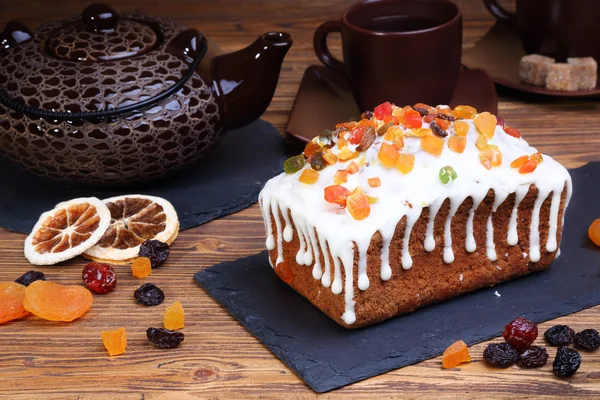 Homemade cottage cheese cake with candied fruit — Stock Photo, Image