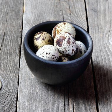 Kasede bıldırcın yumurtası. 