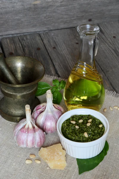 Italian pesto sauce and ingredients — Stock Photo, Image