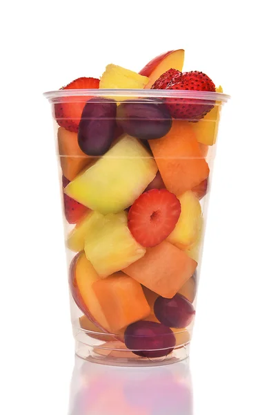 Xícara de frutas frescas cortadas — Fotografia de Stock